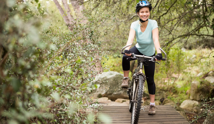 Copyright (c) 2015 wavebreakmedia/Shutterstock.  No use without permission.