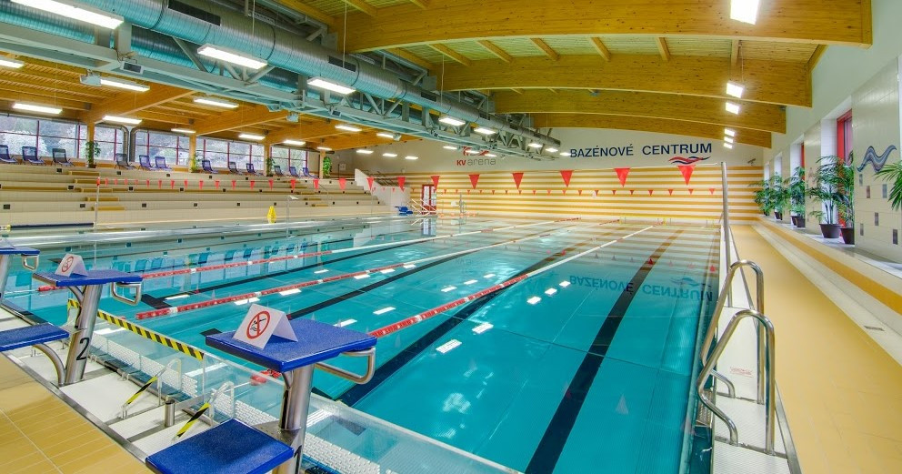 Začíná plavecká sezona, bazény i koupaliště se postupně otevírají veřejnosti