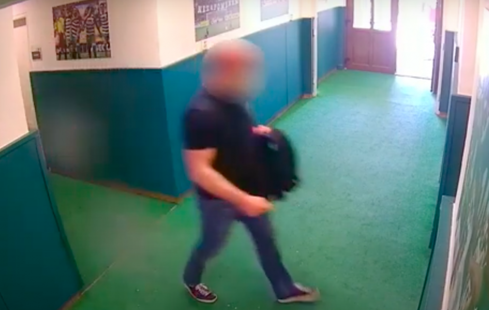 Recidivista kradl na Bohemce, ze Slovanu odnesl drahou kameru, tu hodil do řeky