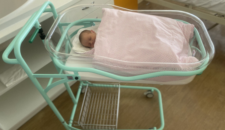 Jihomoravská miminka čekají v nemocnici nové postýlky