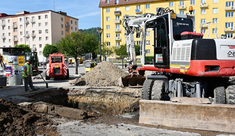 Blanenské náměstí zasáhla nečekaná oprava zborcené kanalizace