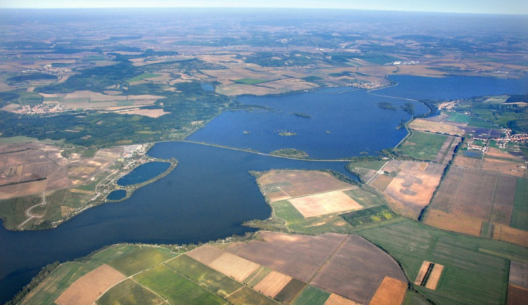Cyklostezka u Nových Mlýnů se dočkala otevření