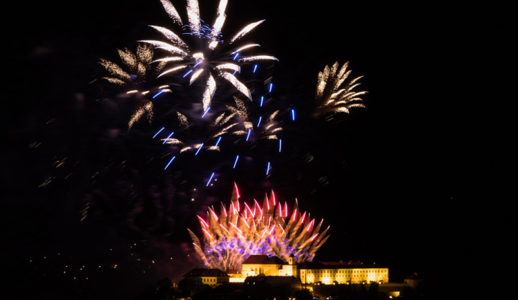 Brněnské ohňostroje budou na Špilberku, zahájí je hudba Pink Floyd