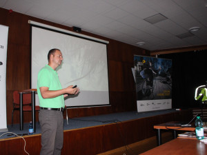 Na polygonu v Sosnové trénují učitelé autoškol