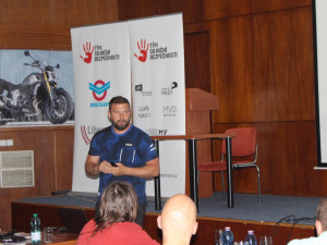 Na polygonu v Sosnové trénují učitelé autoškol