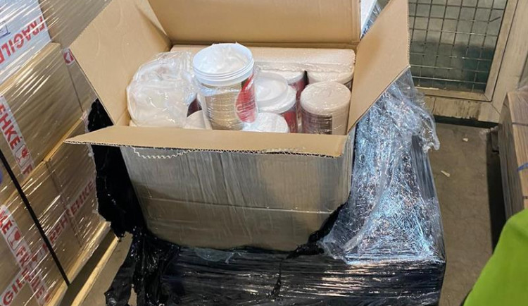 Policisté rozkryli mezinárodní skupinu, distribuovala extázi do Vietnamu.