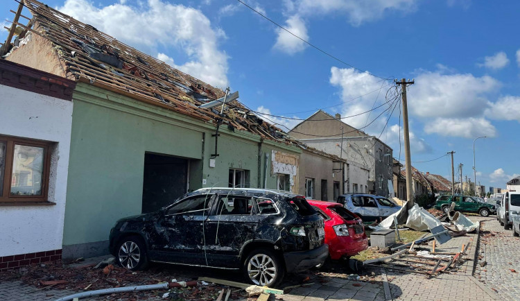 Jak pomoci postiženým katastrofou? Sbírkou, oblečením i lístky na koncert