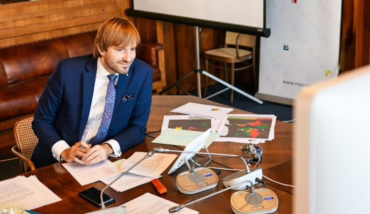 Vojtěch: Termín očkování druhou dávkou lze měnit až o osm dní