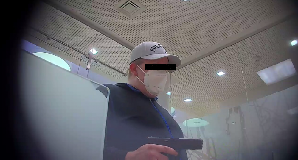 size4-16245403509983-60-muz-ktery-v-rakousku-vyloupil-banku-po-cinu-odjel-do-ceska