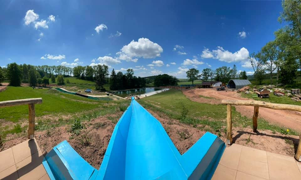 Parta nadšenců na Broumovsku rekonstruuje historické koupaliště