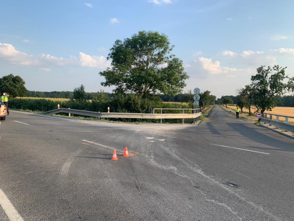 U Pňovic zemřel osmasedmdesátiletý cyklista poté, co nedal přednost osobnímu autu