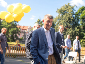 Babiš se v pondělí setká se Zemanem, nevyloučil jednání o vedení BIS