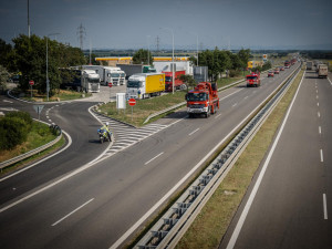 Česko vyšle do Řecka 36 hasičů a 15 vozidel na pomoc s požáry