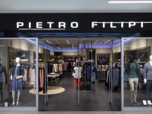 Bývalý provozní ředitel Pietro Filipi Uhl chce oděvní značku zachránit
