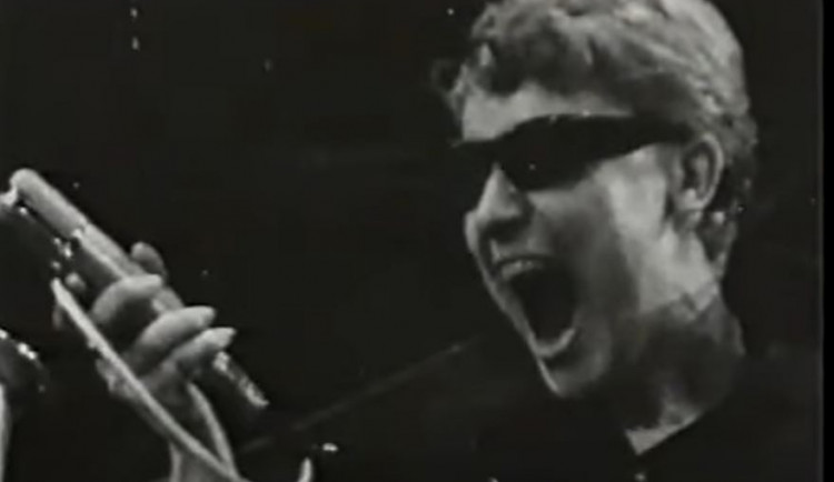 Před 25 lety zemřel král českého rokenrolu Miki Volek. Jeho tělo našli v bytě po deseti dnech