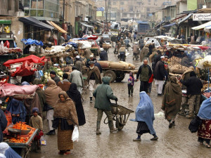 Afghánští tlumočníci stále čekají na pomoc. Senátor Faktor sklidil za svůj výrok kritiku