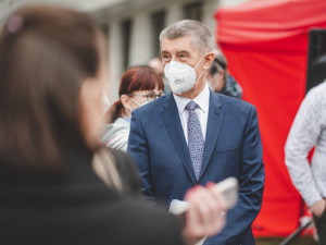 Iniciativa vyzvala Babiše, aby pomohl všem afghánským spolupracovníkům Česka