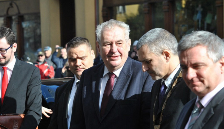 size4-15441943178384-139-1000x1000-1456504140-milos-zeman