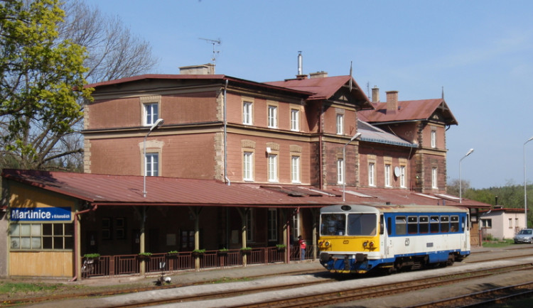 Kraj i obce chtějí v Krkonoších zachovat vlaky. Vybudovat zde metro není reálné