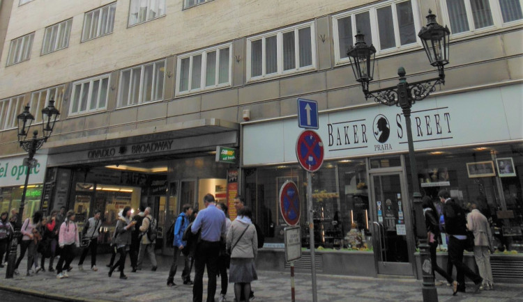 Armáda prodává nepotřebné nemovitosti. Na prodej jsou pozemky i palác v centru Prahy