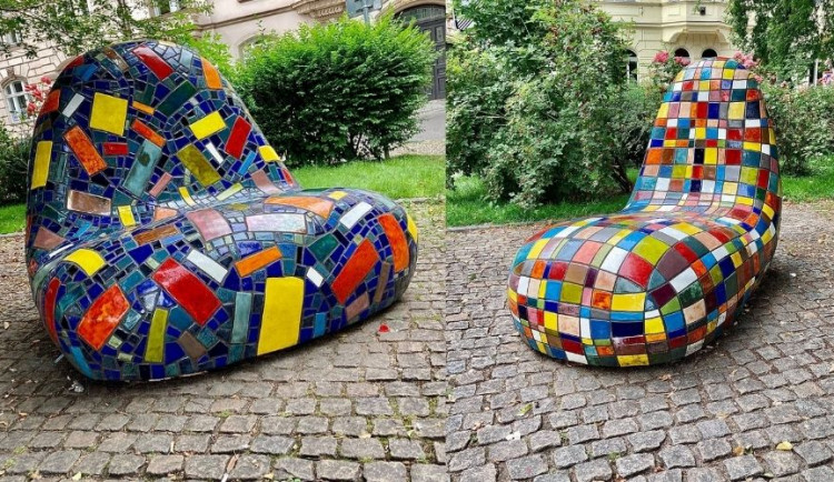 ANKETA: Má radnice mozaiková křesla vrátit, nebo odkoupit? Jedno stojí 350 tisíc korun