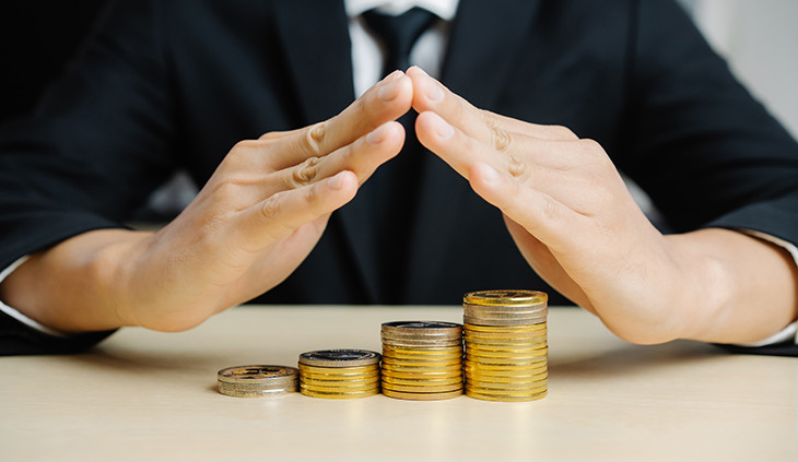 Přemýšlejte už při samotném sjednávání, kde lze ušetřit, zdroj: Adobe Stock