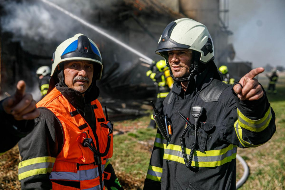V hradeckých Kulenách hořel statek. Odhadovaná škoda je přes dva miliony korun