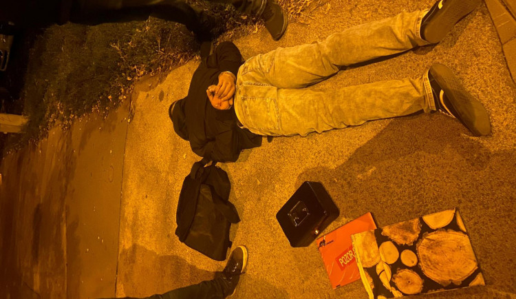 Jedenáct vloupaček za měsíc. Kriminalisté v Brně zadrželi recidivistu