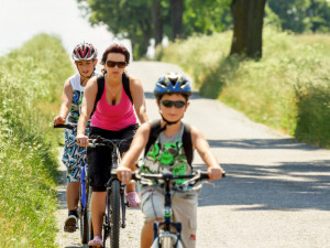 Cyklisty bude nutné od ledna 2022 objíždět ve vzdálenosti půldruhého metru