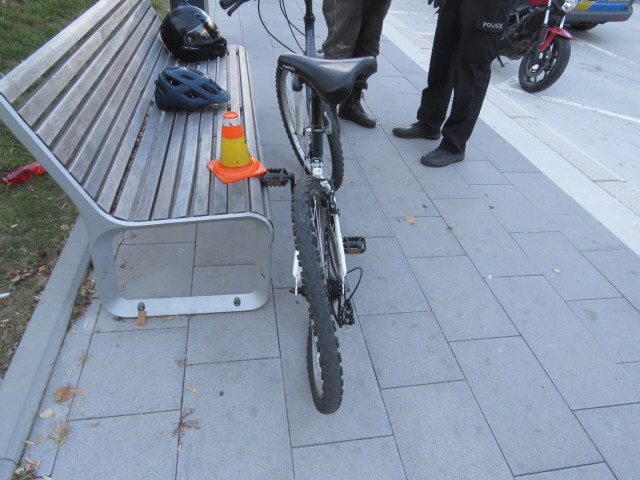 Policie hledá svědky nehody. Čtrnáctiletý cyklista skončil v Prostějově pod koly motorky