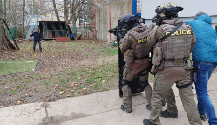 Krizoví interventi a vyjednavači: Naše práce je náročná, ale děláme něco, na čem záleží, co pomáhá a má opravdu smysl.