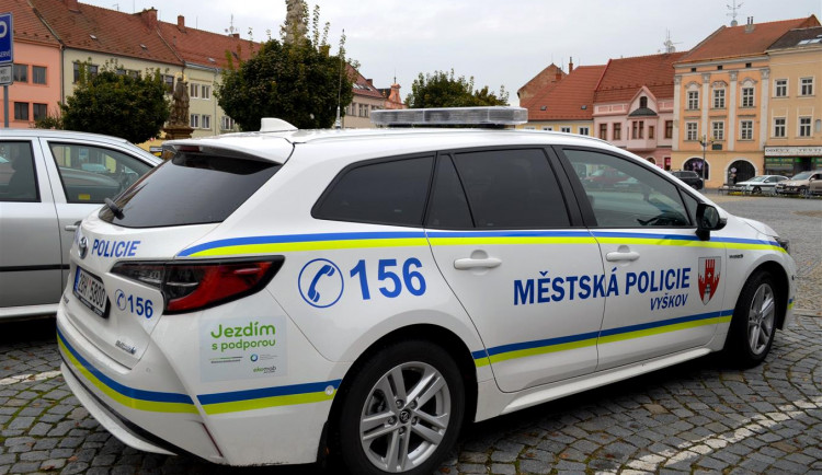 Noční zloděj ve Vyškově kradl v základní škole. Navíc byl hledaný