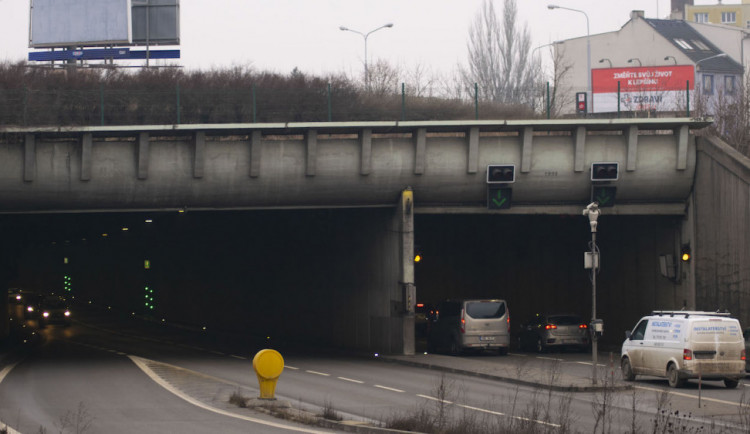 Rovněž Husovický tunel čeká čištění.