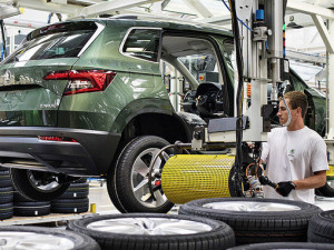 Škoda ode dneška odstaví výrobu na dva týdny s výjimkou jedné linky v závodu  na Rychnovsku