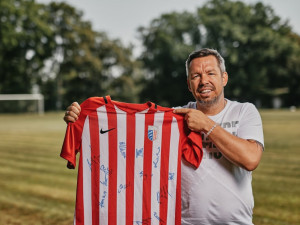 Místní chtějí oživit fotbal na Břevnově. Pomáhá jim Slavia i Pavel Horváth