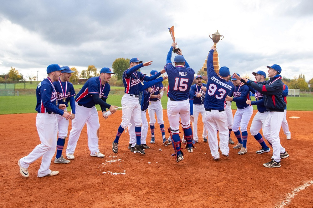 Softbalový tým Žraloci Ledenice se stal letošním mistrem extraligy.
