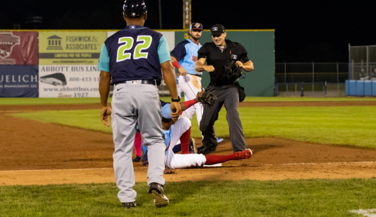Dívali se na mě trošku jako na exota, říká první český profesionální baseballový rozhodčí v USA.