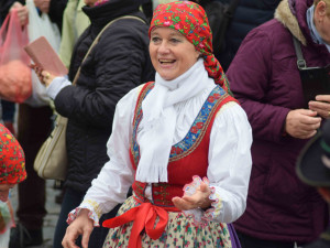 Svatý Martin přivezl do Brna na bílém koni první letošní víno