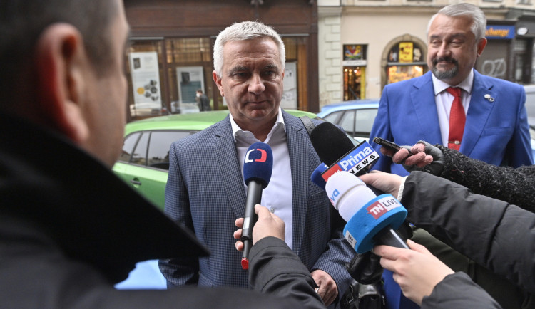 Mynář přišel vypovídat, neposkytnutí pomoci Zemanovi označil za hloupost