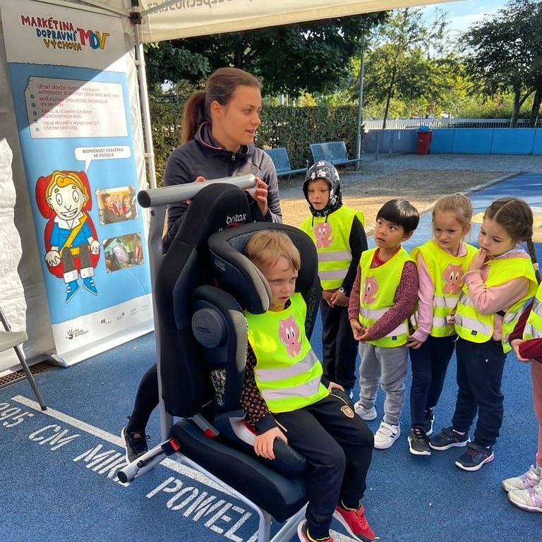 Jaké jsou zásady cestování s dětmi? To ukáže Den bezpečnosti v iQPARKU