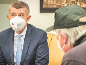 Vláda rozhodne i o povinném testování na covid ve firmách, řekl Babiš