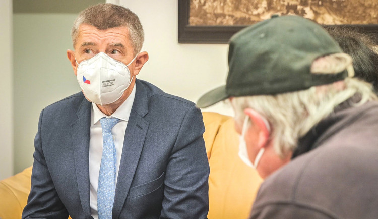 Vláda rozhodne i o povinném testování na covid ve firmách, řekl Babiš.