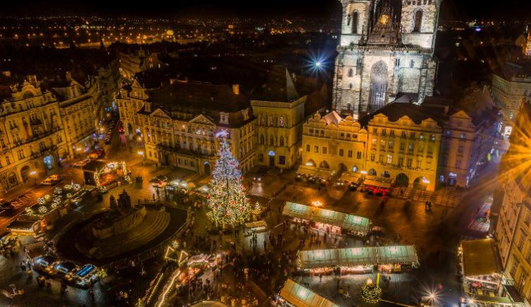 Praha zrušila slavnostní rozsvěcení stromu na Staroměstském náměstí