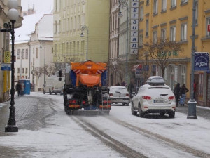 Přichází zima. V pátek začne v Česku sněžit i v nižších a středních polohách