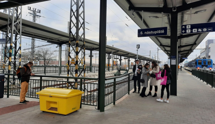 Na brněnském hlavním nádraží skončila oprava zbývajících nástupišť