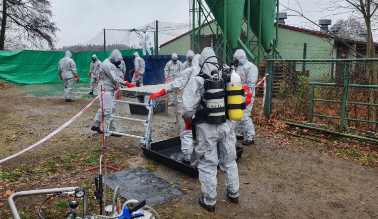 V halách nosí obleky. Na ptačí chřipku se těžko připravíte, říká ředitel zasažené firmy