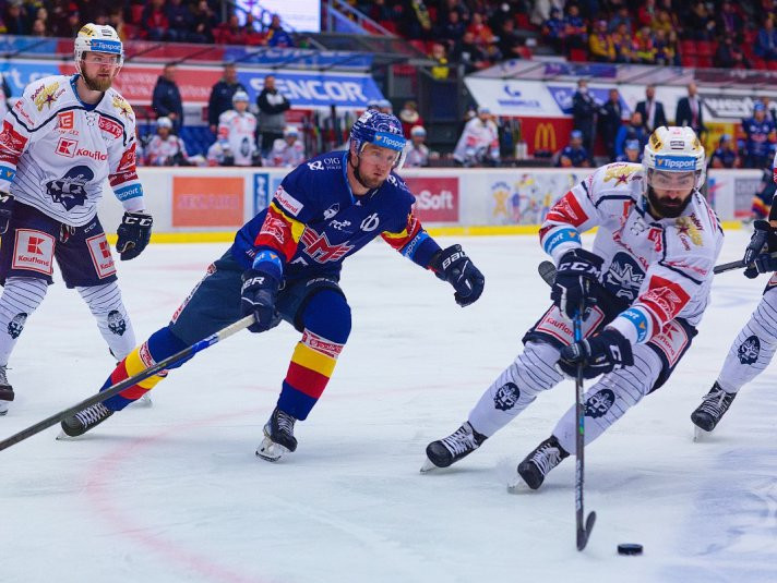 V důležité výhře nad Kladnem pomohl dvěma góly Valský