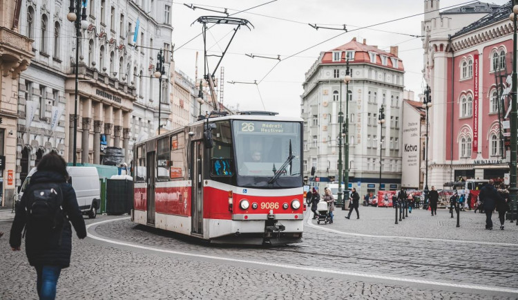 Praha 1 prodá pozemek pod chátrajícím domem na náměstí Republiky za 108 milionů korun