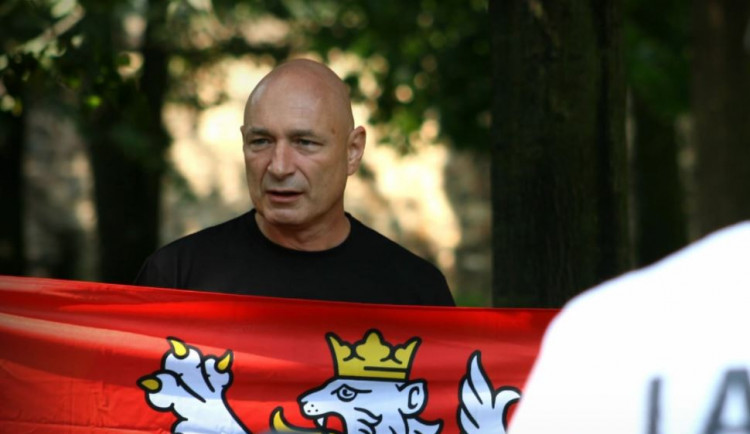 Nejsem antivaxer, hlásá Landa. Očkování musí být svobodnou volbou každého člověka, říká