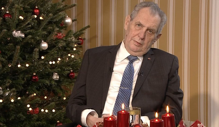 Zeman v projevu podpořil povinné očkování, kritizoval ekologii a chválil bývalou vládu